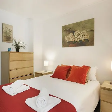 Lovely Bright Duplex - Prime Location *